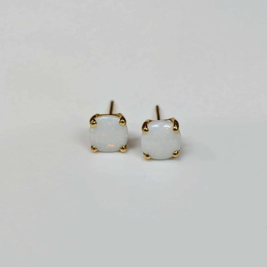 Round Opal Stud Earrings in 14k Gold