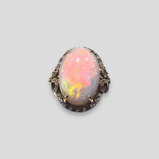 Vintage-Style Opal and Diamond Accented Ring in 18k Gold