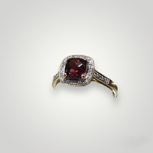 Garnet Ring with Diamond Frame & Milgrain Accents in 14k Gold