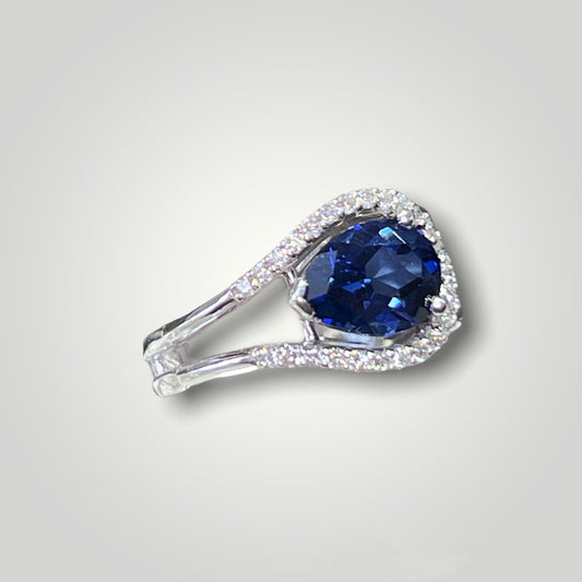 Ladies Blue Sapphire & Diamond Ring - Q&T Jewelry