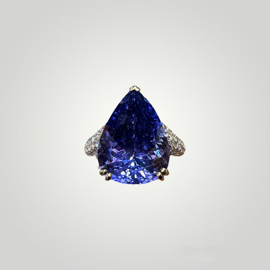 Tanzanite and Diamond Pavé Ring - Q&T Jewelry