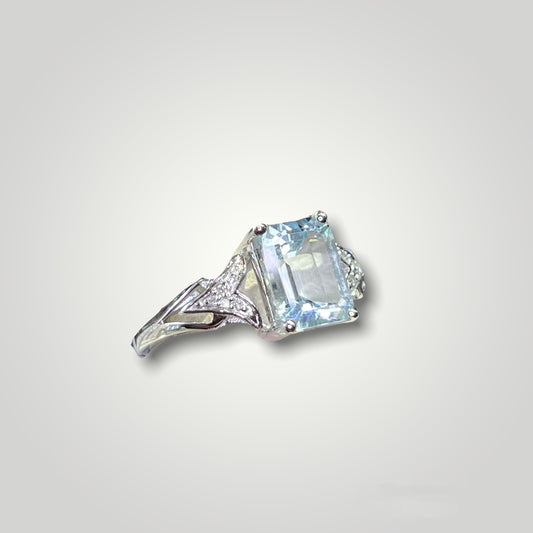 Emerald Cut Aquamarine Ring - Q&T Jewelry
