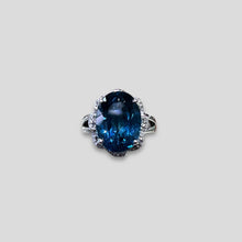 Load image into Gallery viewer, Oval London Blue Topaz Ring