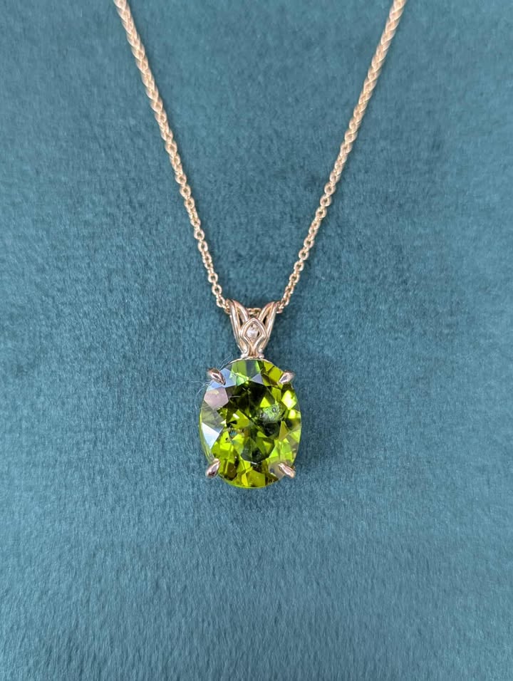 14K Yellow Gold Oval Peridot Statement Necklace