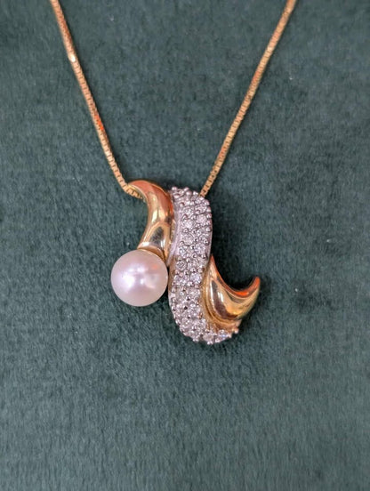 Pearl & Diamond Necklace in 14k Gold
