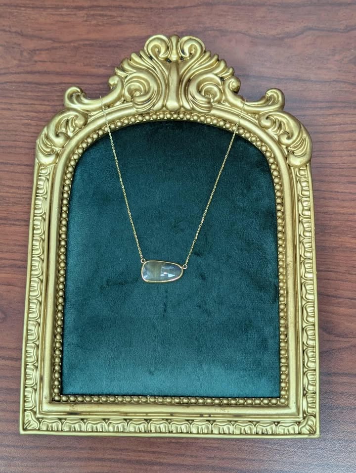 Green Sapphire Necklace in 14k Gold