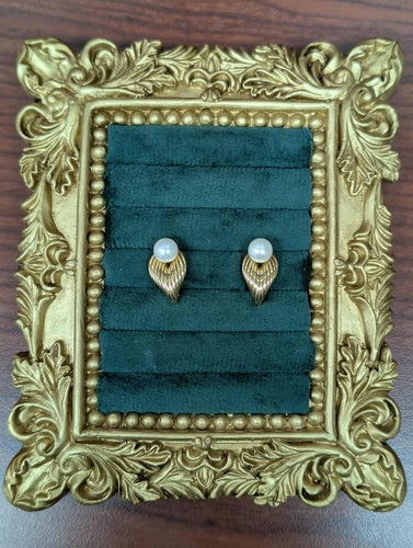 Pearl Stud Earring with 14K Yellow Gold 'Leaf' Jacket.