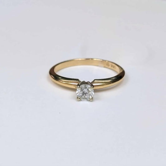 0.28CT Solitaire Diamond Engagement Ring in 14k Gold