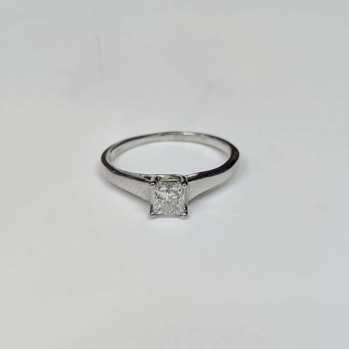 0.46CT Princess-cut Solitaire Diamond Engagement Ring in 14k White Gold