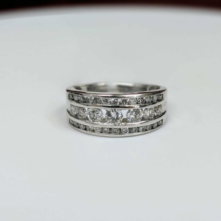 1.00 CT.T.W Three Row Channel Band in 14k White Gold