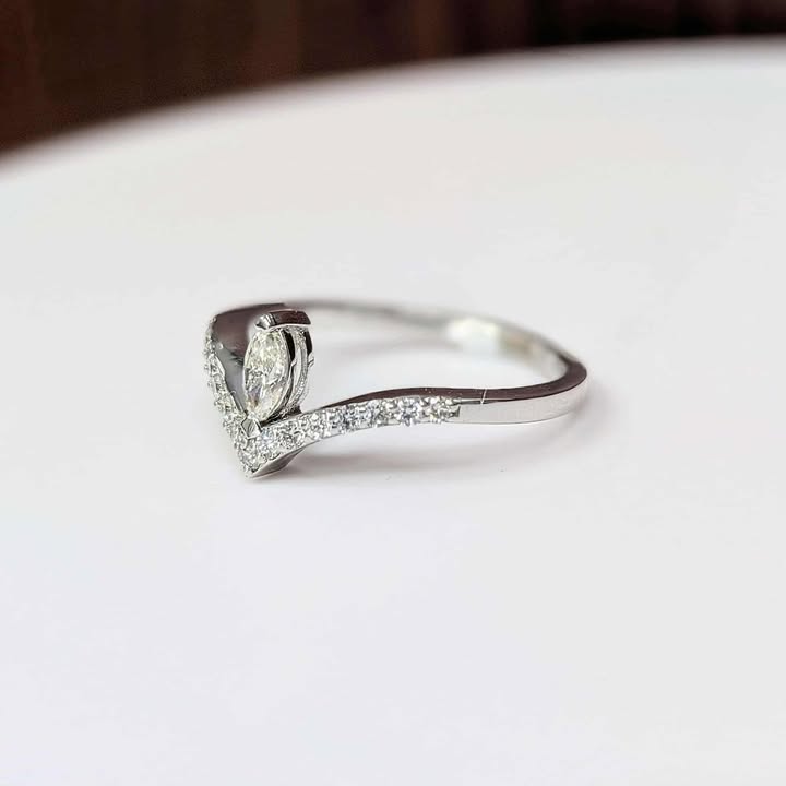 0.36 CT.T.W Marquis-cut Diamond on Chevron Contoured Diamond Band in 14k White Gold