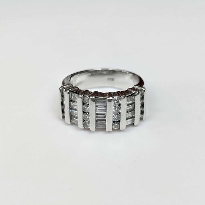 1.55 CT.T.W Bar Set Round-cut & Baguette-cut Diamond Band in 14k White Gold