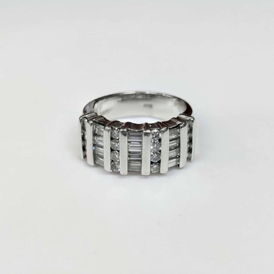 1.55 CT.T.W Bar Set Round-cut & Baguette-cut Diamond Band in 14k White Gold