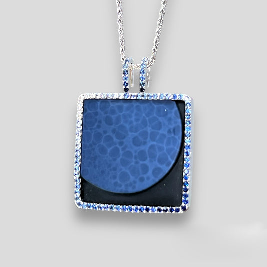 Square Agate Moon Pendnat