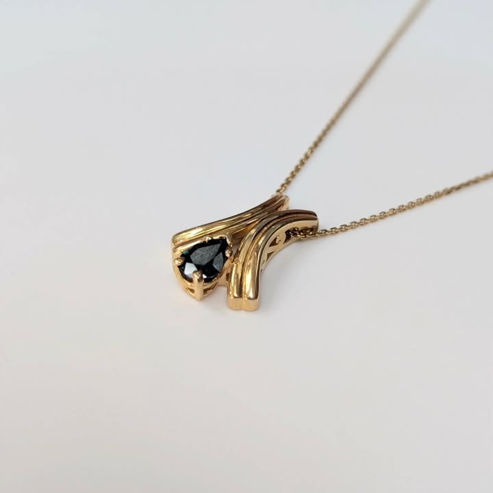 Art Deco Flared Pear-cut London Blue Topaz or Blue Sapphire Necklace in 14k Gold