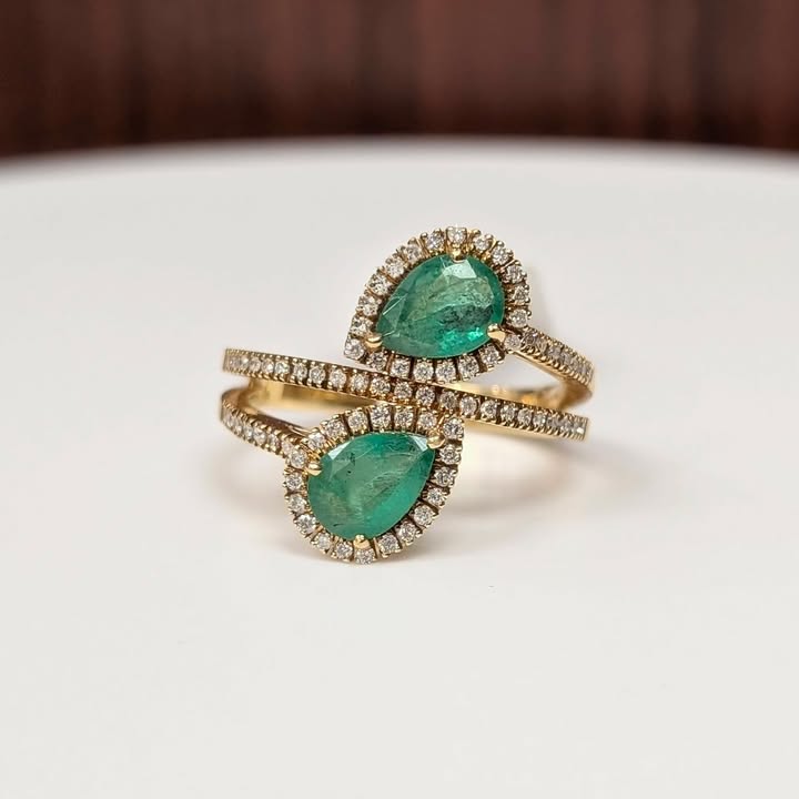 1.30 CT.T.W Pear-cut Emerald Toi Et Moi with 0.30 CT.T.W Diamonds on 14k Yellow Gold - Q&T Jewelry