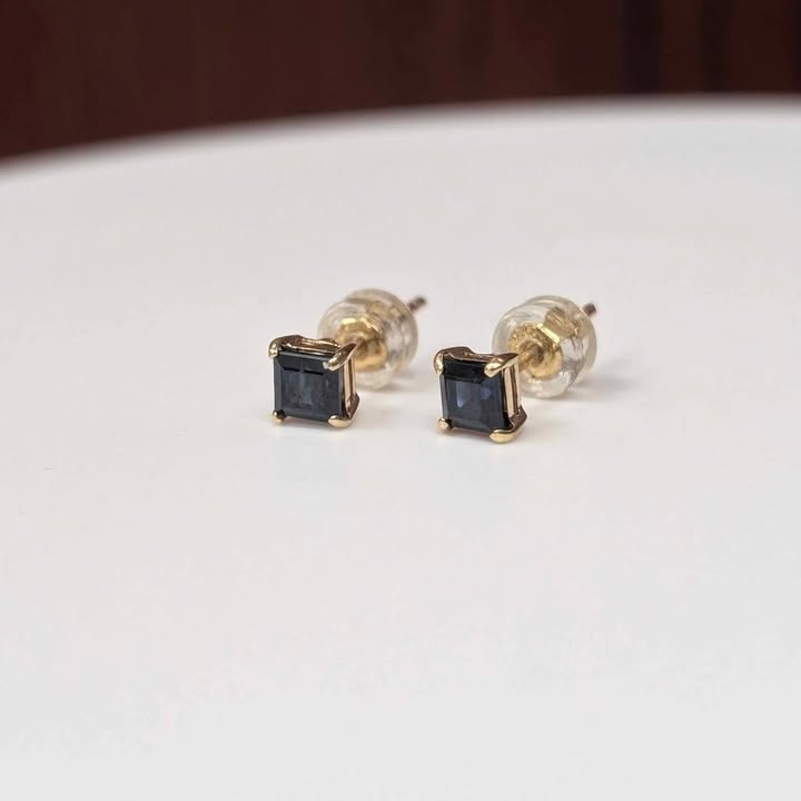 Princess-cut Blue Sapphire Stud Earrings in 14k gold - Q&T Jewelry