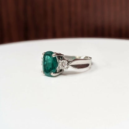 3.40 CT Oval-cut Emerald with 0.40 CT.T.W. Diamond Side Stones on 14k White Gold - Q&T Jewelry