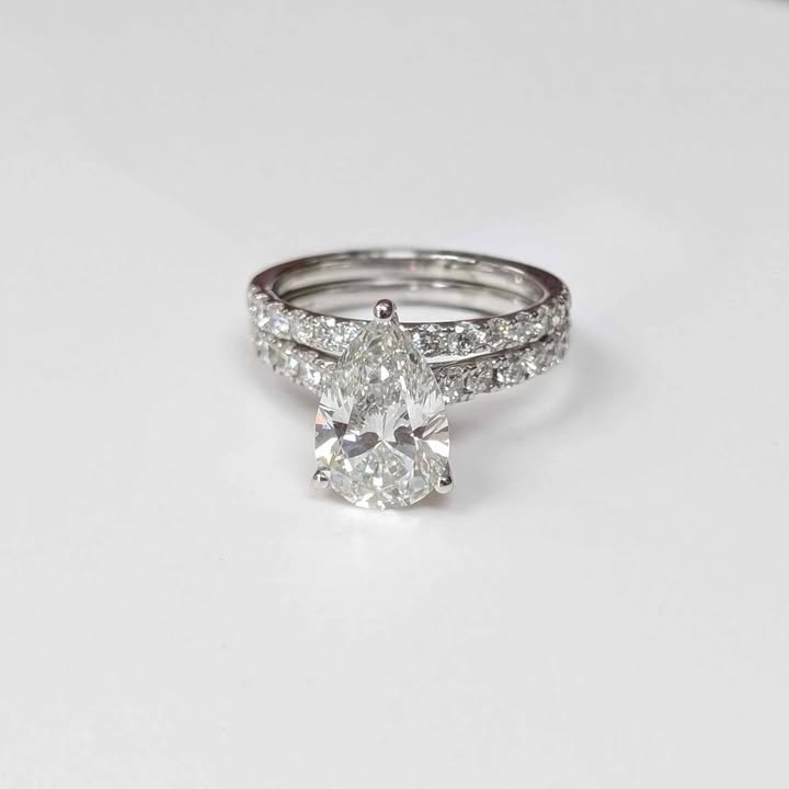 4.04 CT.T.W Pear-cut Lab Grown Diamond Bridal Set in 14k White Gold - Q&T Jewelry