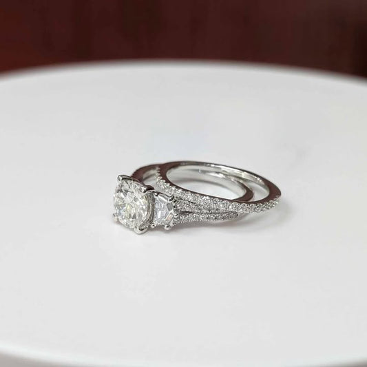 2.50 CT.T.W Round-cut Three Stone Lab Grown Diamond Bridal Set in 14k White gold