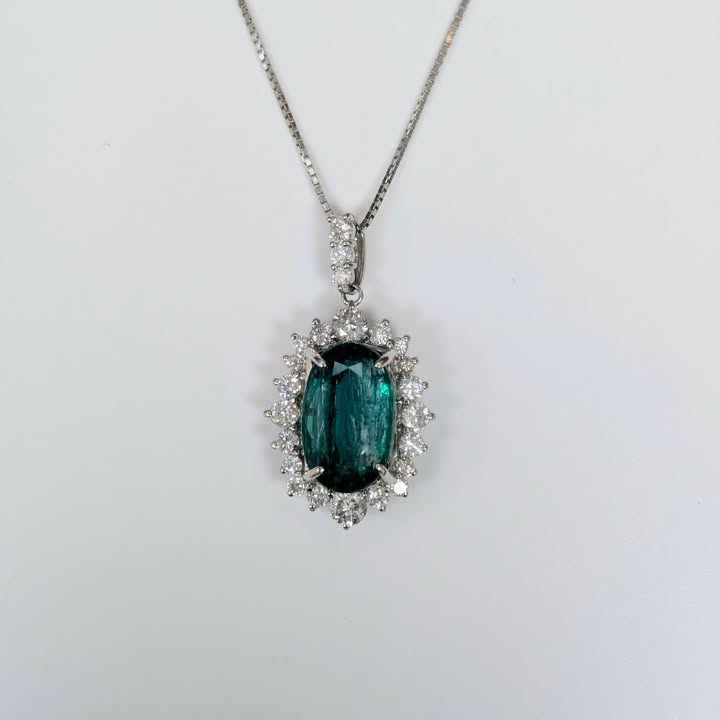 5.97 CT Oval-cut Emerald with 1.08 CT.T.W Diamond Frame Pendant Necklace in 14k White Gold - Q&T Jewelry