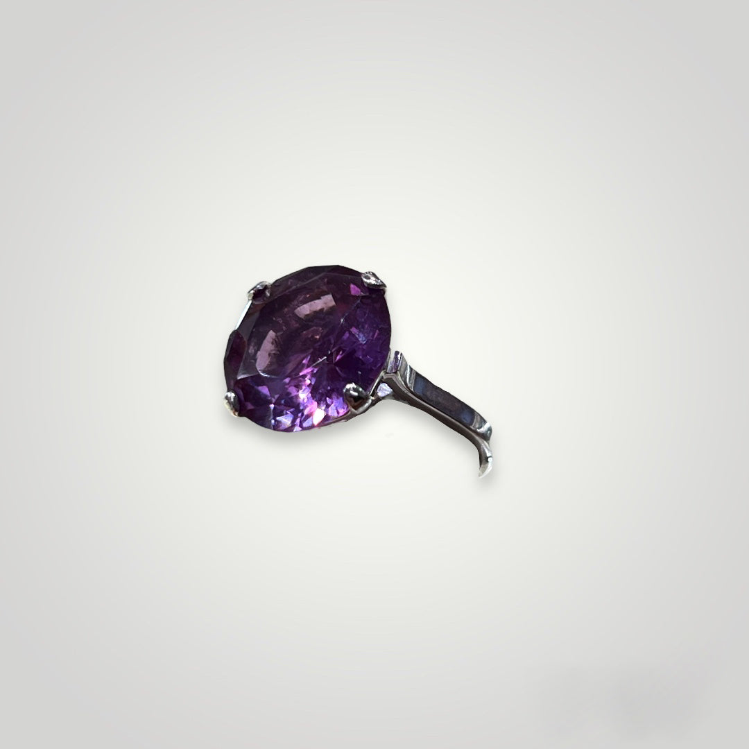Solitaire Alexandrite Ring