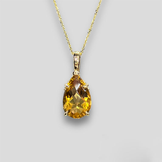 Solitaire Pear Citrine Pendnat