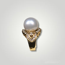 Load image into Gallery viewer, South Sea Pearl &amp; Diamond Ring - Q&amp;T Jewelry