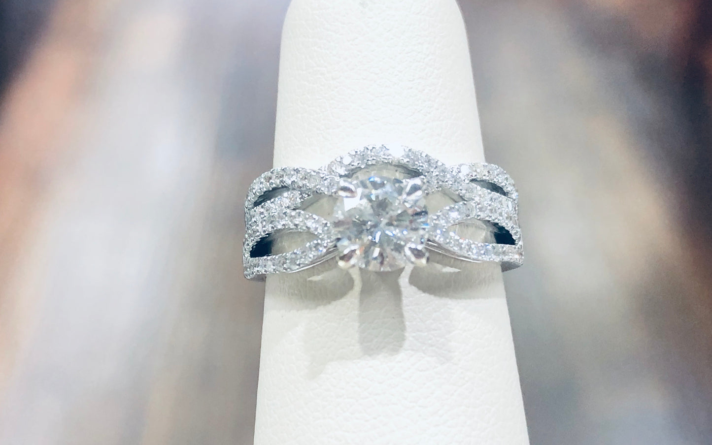 18k White Gold Diamond Bridal Set - Q&T Jewelry