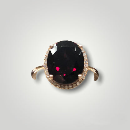Garnet Oval Halo Ring - Q&T Jewelry