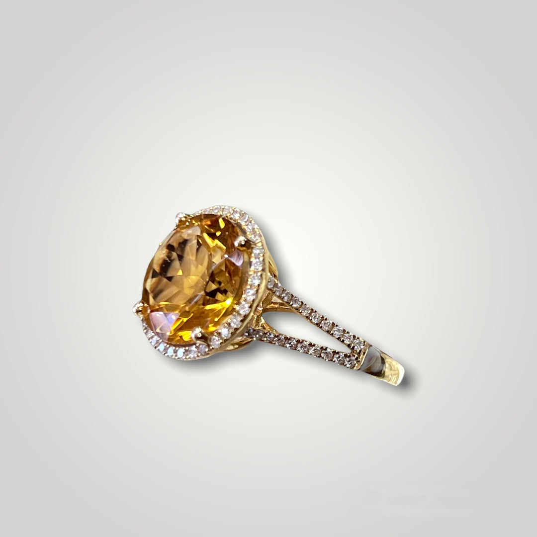 Citrine with Halo Gold Ring - Q&T Jewelry