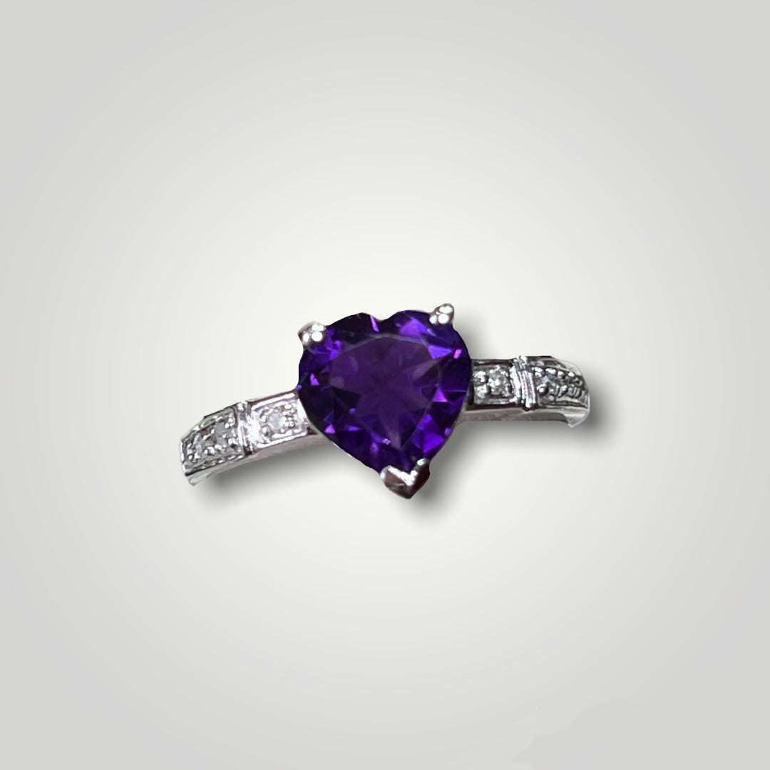 Heart Shaped Purple Amethyst Ring - Q&T Jewelry