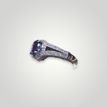 Load image into Gallery viewer, Oval Tanzanite Double Band Ring